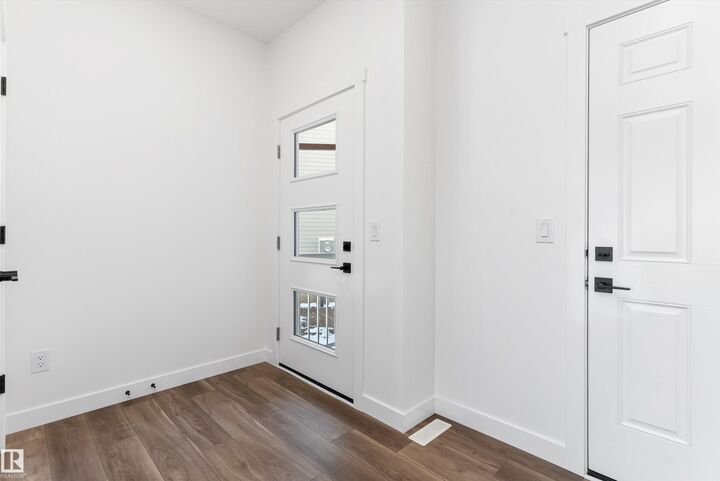 Property Photo:  19312 29 Avenue NW  AB T6M 3B2 