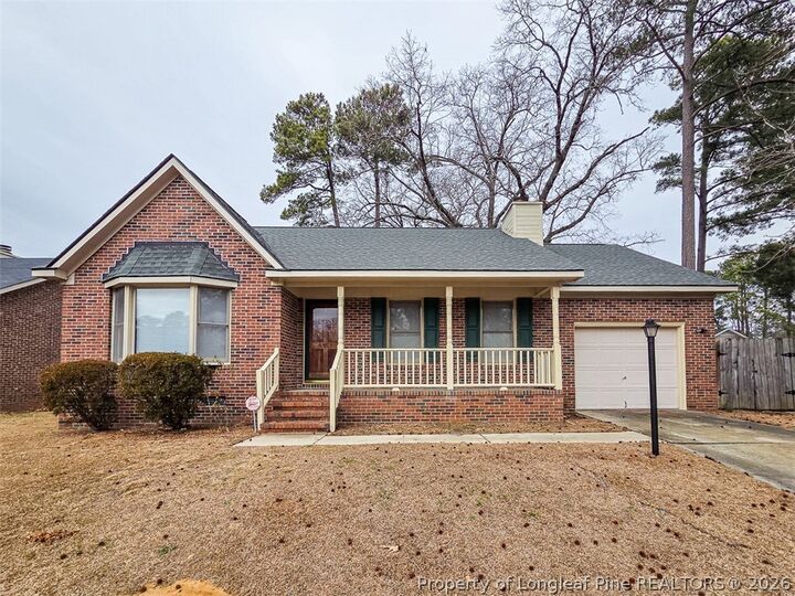Property Photo: 6004 Dunbridge Drive NC 28314