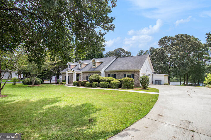 Property Photo: 96 Pointe View Court GA 30233