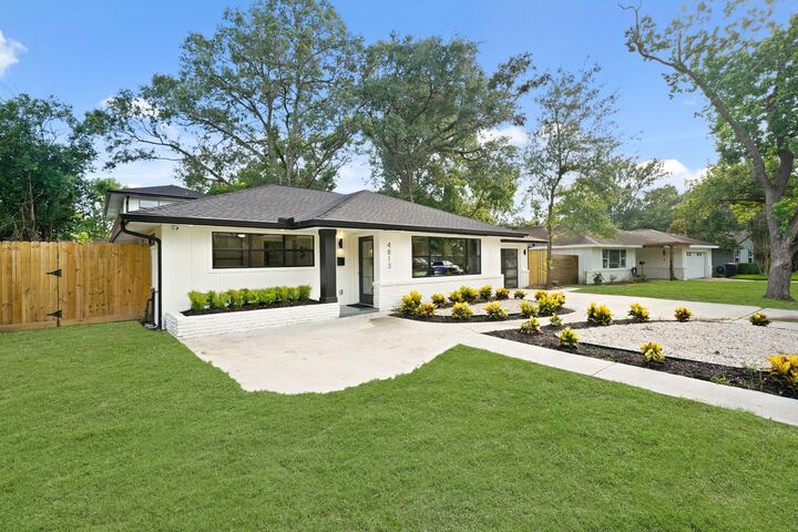 Property Photo:  4813 Hummingbird Street  TX 77035 