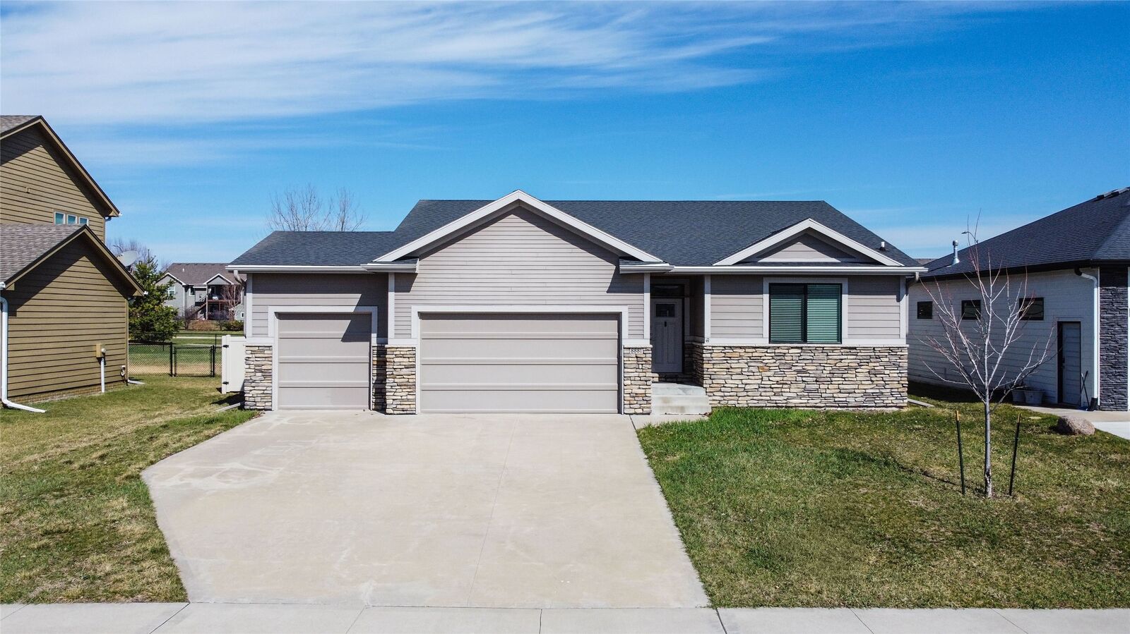 Property Photo:  8881 Scarlet Drive  IA 50266 