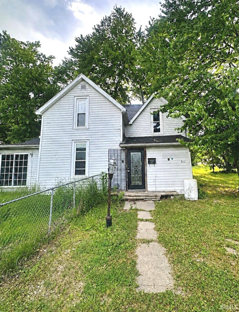 Property Photo: 701 Park Street IN 47553