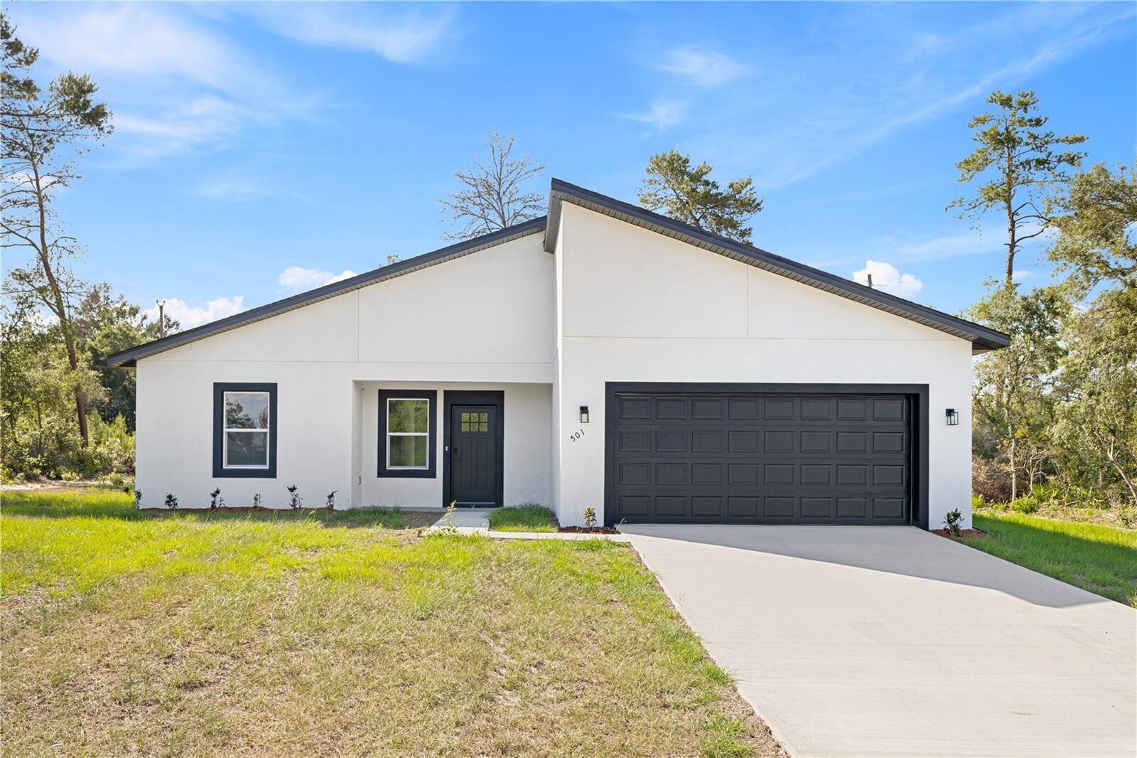 Property Photo: 501 Marion Oaks Golf Way FL 34473
