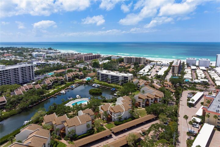 Property Photo: 1400 Cove Ii Place 631 FL 34242