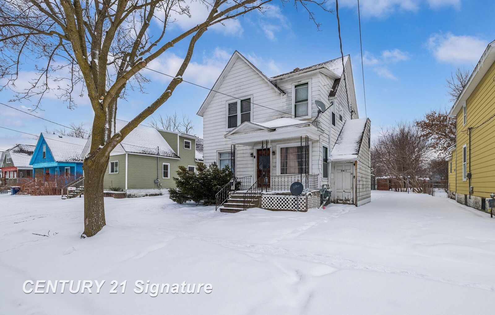 Property Photo: 216 N Grant Street MI 48708