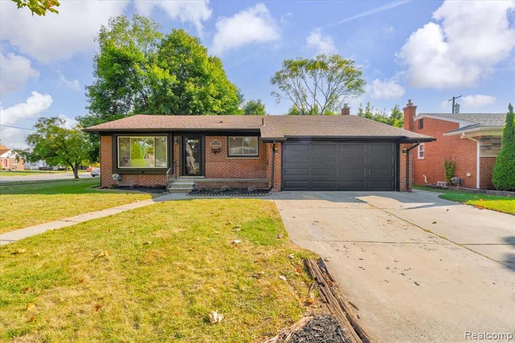 Property Photo: 27407 Buckingham Street MI 48154 4609