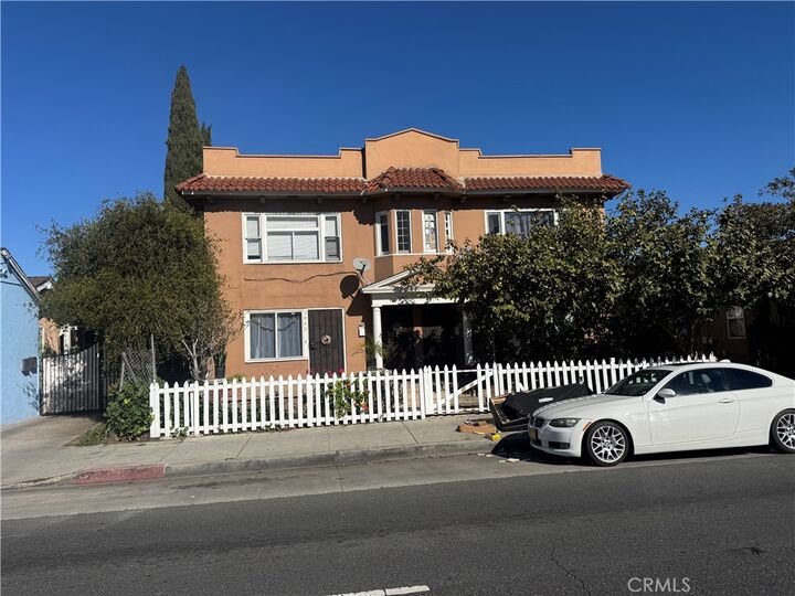 Property Photo:  1443 E 7th  CA 90813 