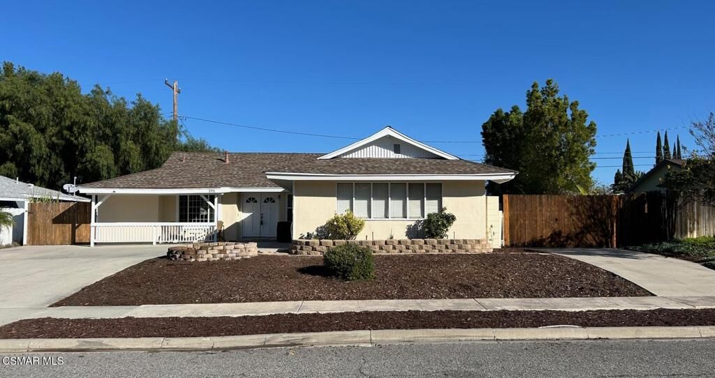 Property Photo:  195 Tennyson Street  CA 91360 