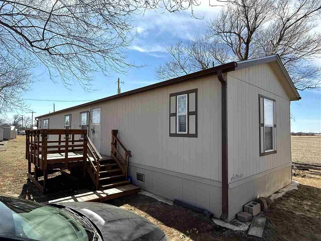 Property Photo:  727 N Main St  OK 74647 