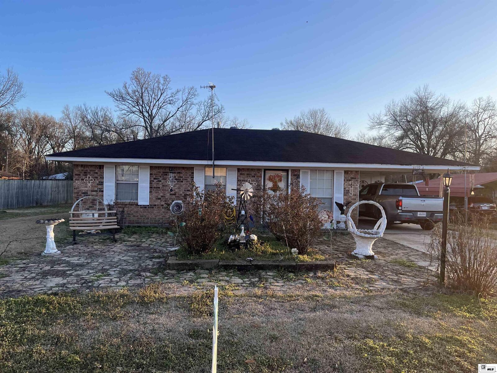 Property Photo:  110 Pinkie Street  LA 71282 