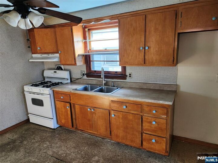 Property Photo:  348 Cator Avenue  NJ 07305 