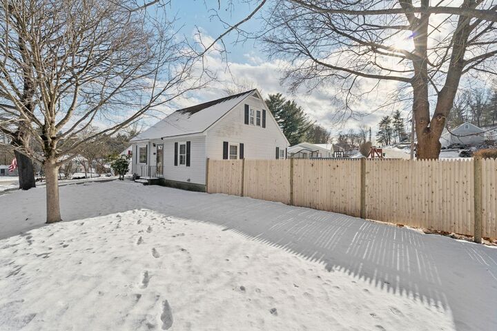 Property Photo:  130 Westwood Drive  NH 03062 
