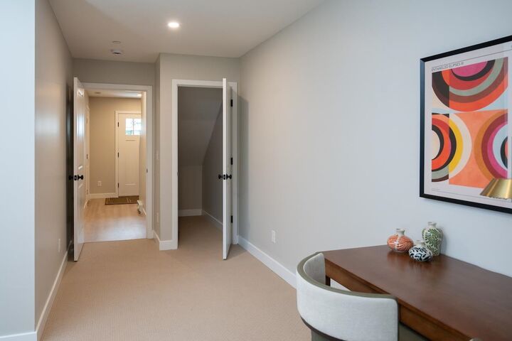 Property Photo: 1 Boulder Way NH 03109