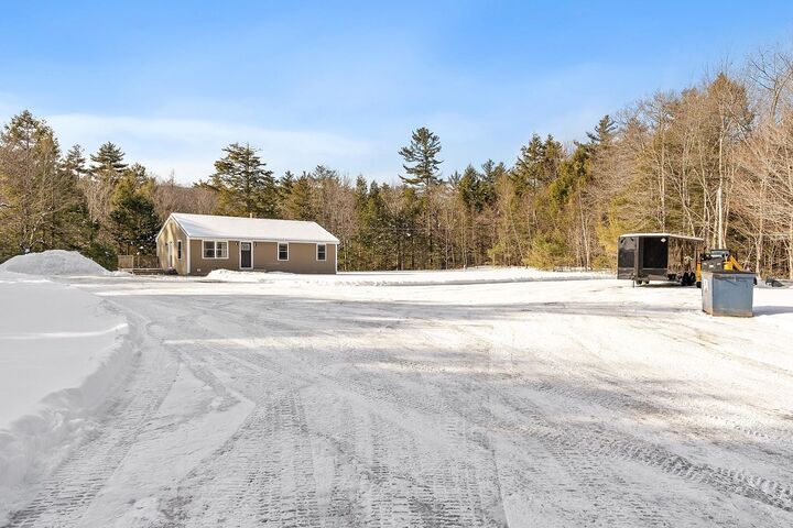 Property Photo:  46 Lower Pratt Pond Road  NH 03071 
