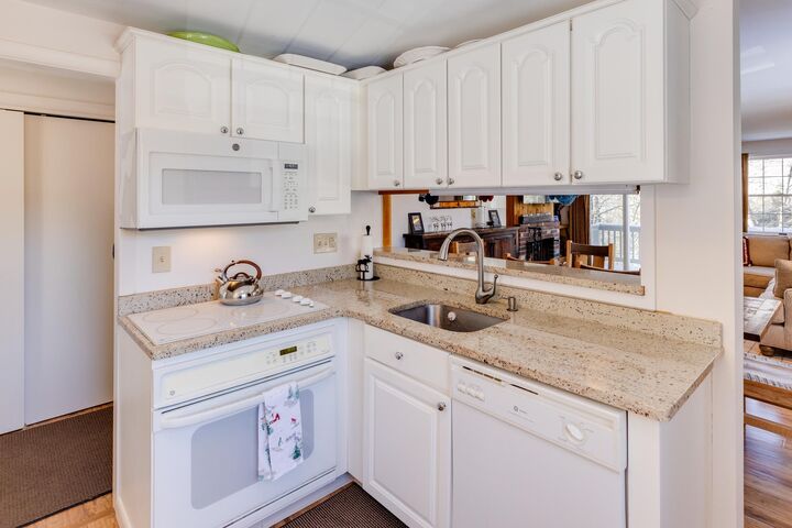 Property Photo:  9 Lappin Lane  NH 03251 