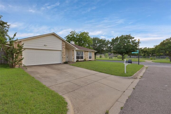 Property Photo: 7357 Channel View Drive TX 76133