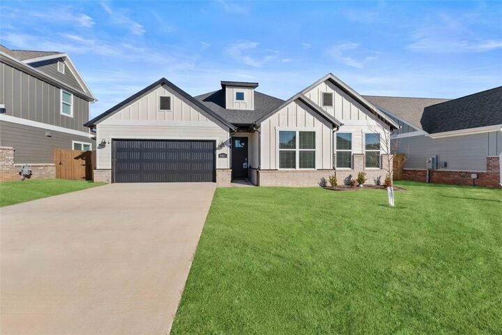 Property Photo: 4807 SW Wakanda Street AR 72713