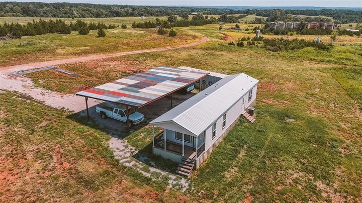 Property Photo:  16465 E Industrial Road  OK 73058 