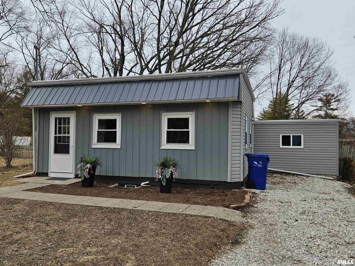 Property Photo:  2115 E Riverview Court  IL 61616 