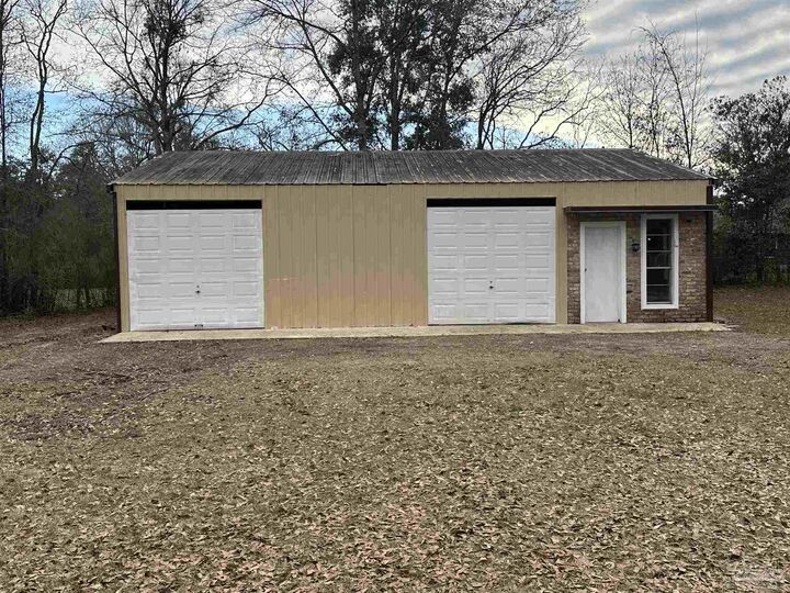 Property Photo:  95 Danielle Ln  FL 32533 