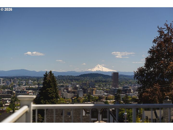 Property Photo:  745 NW Culpepper Ter  OR 97210 