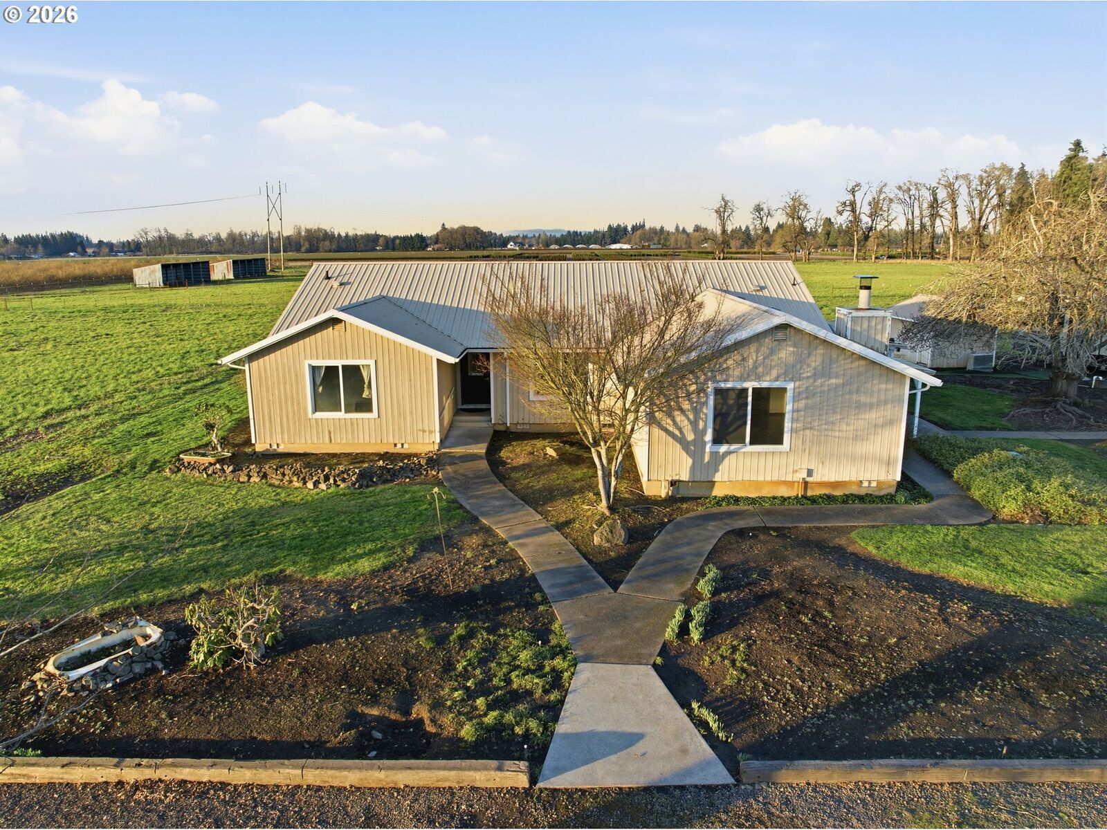 Property Photo:  8949 S Gribble Rd  OR 97013 