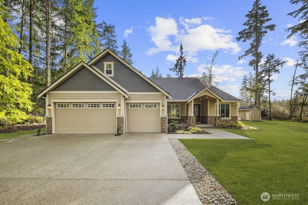Property Photo:  2703  44th Avenue NW  WA 98502 