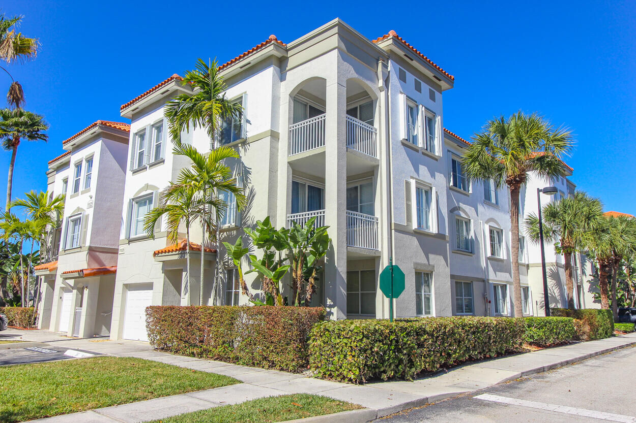 Property Photo:  11025 Legacy Boulevard 302  FL 33410 