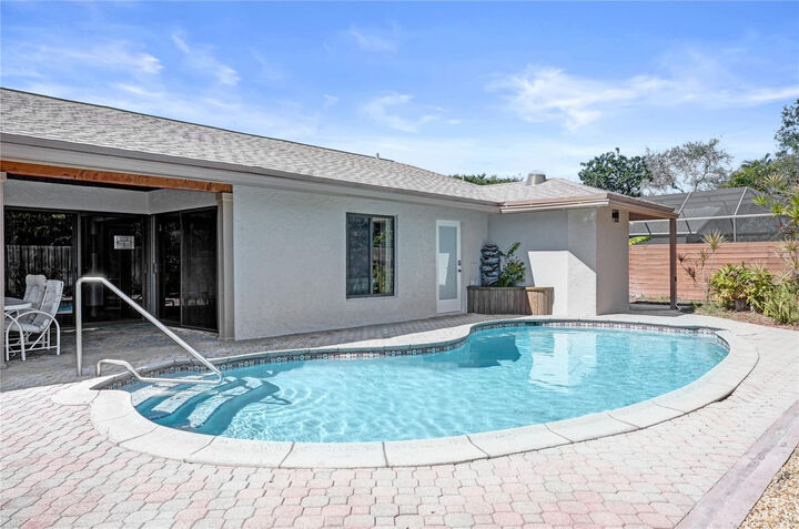 Property Photo:  3088 NW 26th Avenue  FL 33434 