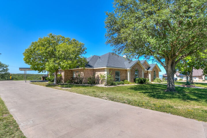 Property Photo:  1001 Avondale Avenue  TX 76901 