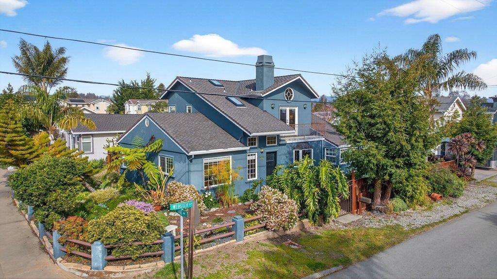 Property Photo:  1021 Webster Street  CA 95062 