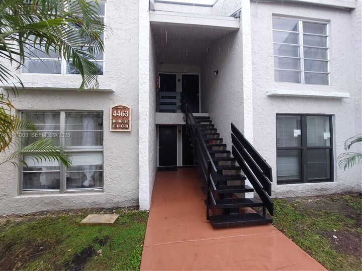 Property Photo: 4463 Treehouse Ln D FL 33319