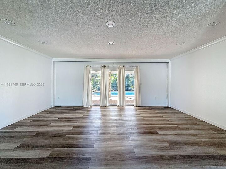 Property Photo:  10028 SW 127th St  FL 33176 