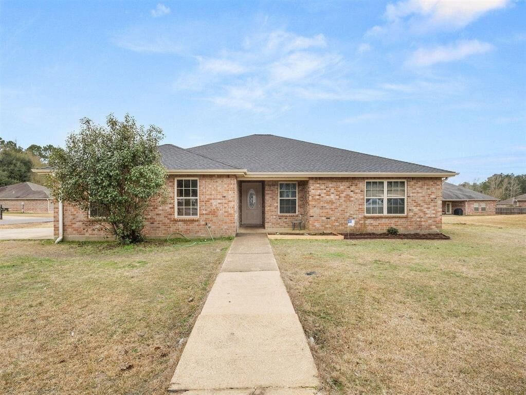 Property Photo: 6093 Fagan Circle LA 70634