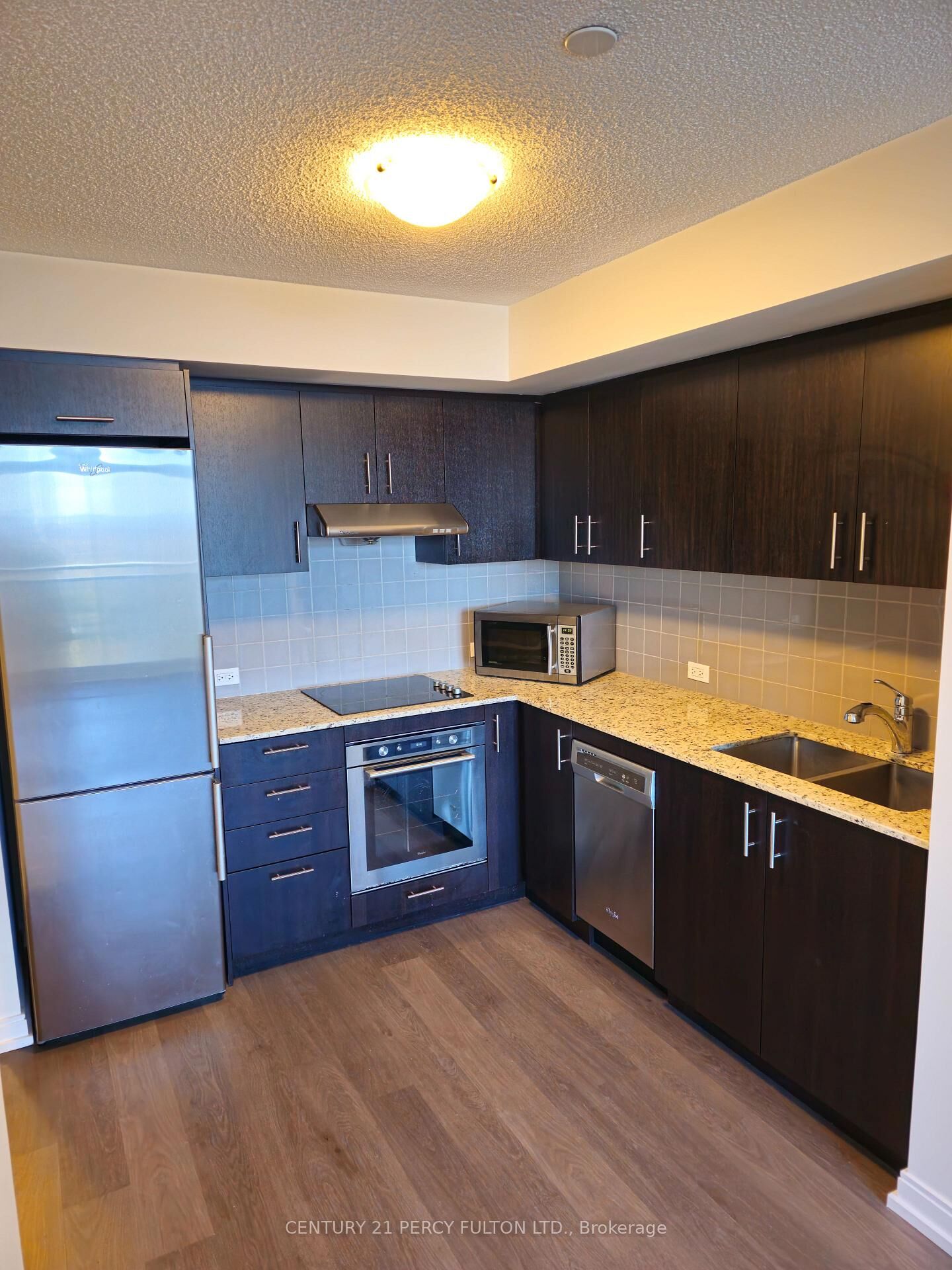 Property Photo: 255 Village Green Square S 2005 ON M1S 0L3