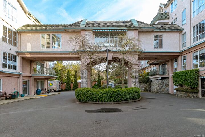 Property Photo: 3133 Tillicum Rd #102 BC V9A 2B4