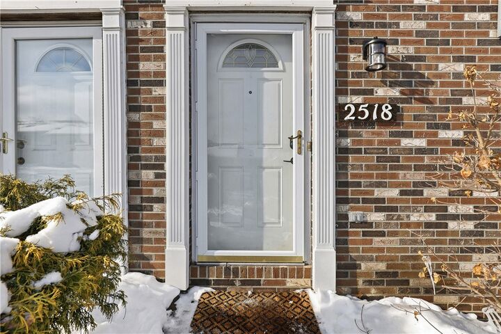 Property Photo:  2518 Hawthorne Dr  PA 15071 