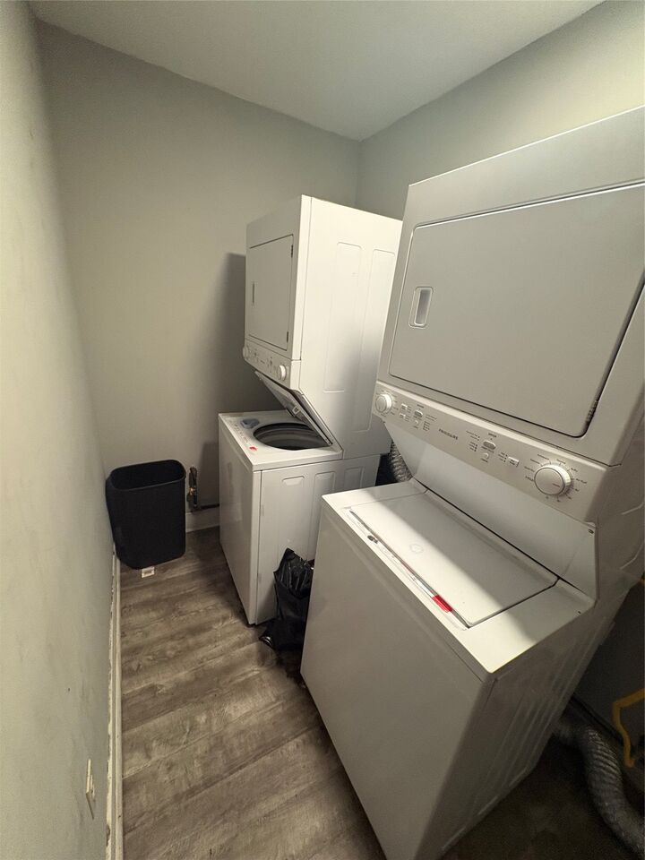 Property Photo:  198 Court Street 10  NY 13901 