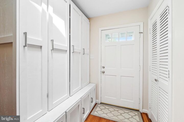 Property Photo:  5420 Rumsey Place  VA 22032 