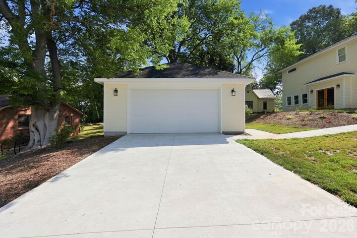 Property Photo: 1008 N Main Street NC 28144
