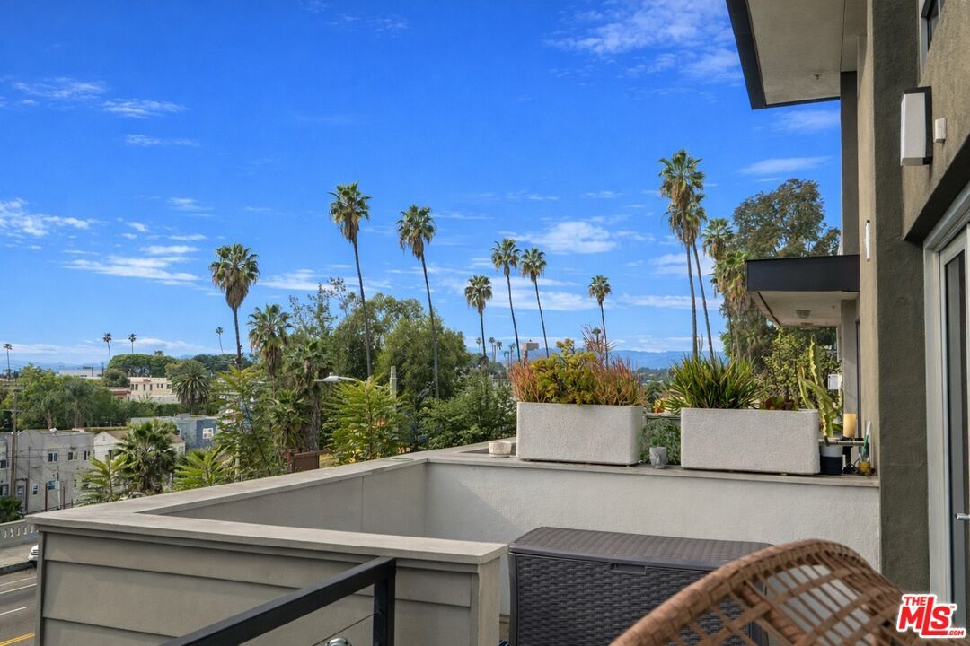 Property Photo:  4111 W Sunset Blvd  CA 90029 