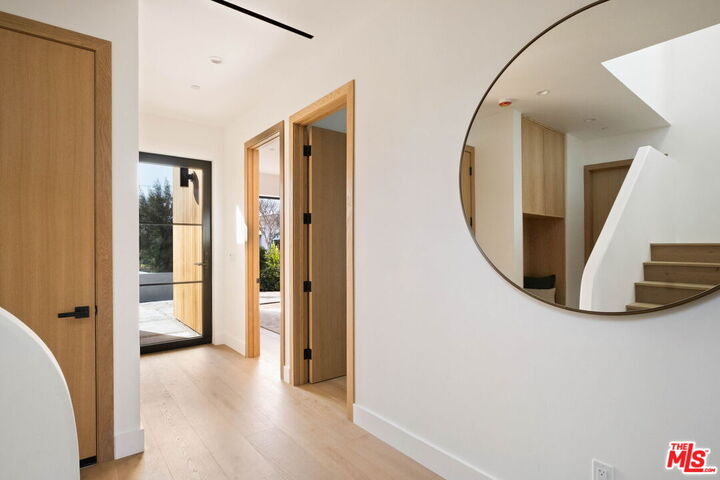 Property Photo:  4066 Lyceum Ave  CA 90066 