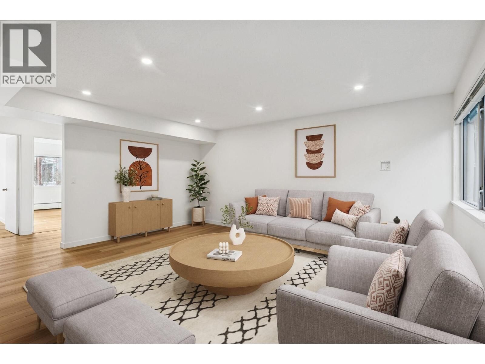 Property Photo: 879 Westview Crescent BC V7N 2L5