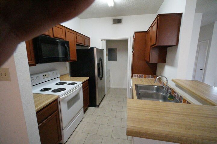 Property Photo: 8197 Sands Point Drive 137 TX 77036
