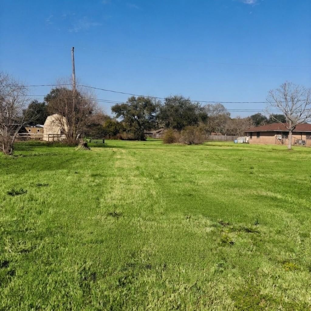 Property Photo:  0 Lexington Avenue  TX 77563 