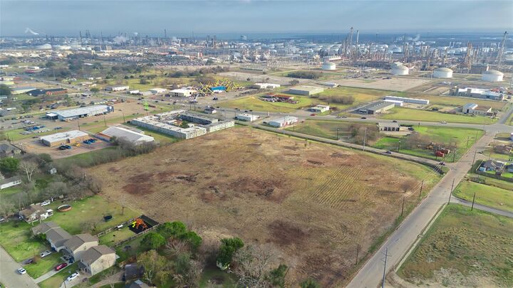 Property Photo:  0 31st Street N  TX 77590 