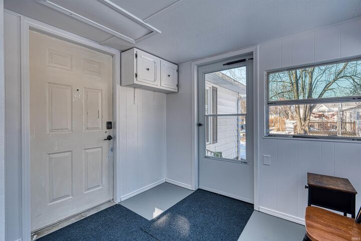 Property Photo:  326 W Vine Street  IN 47660 