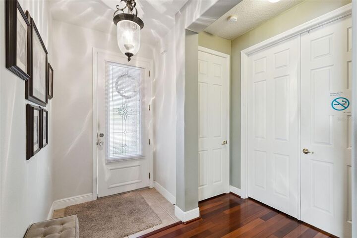 Property Photo:  116 Glendale Court  FL 34759 