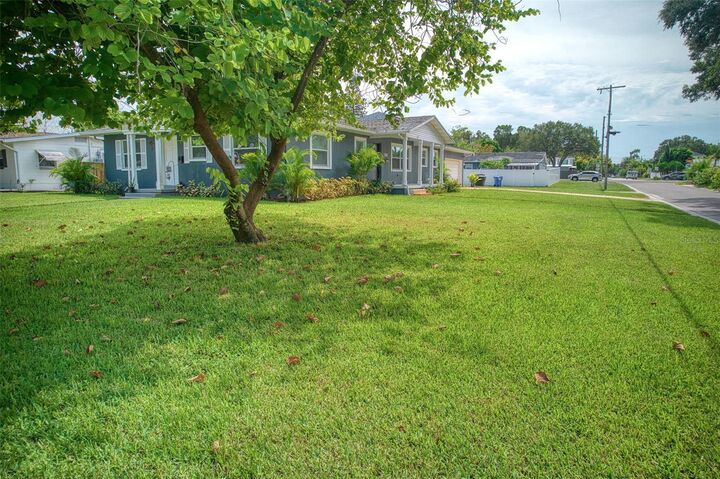 Property Photo:  555 54th Street N  FL 33710 