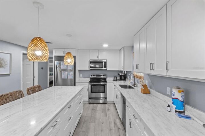 Property Photo:  690 Fox Street  FL 34228 